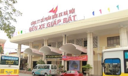 Dua toan bo xe khach tuyen Ha Noi - Ninh Binh ve ben Giap Bat